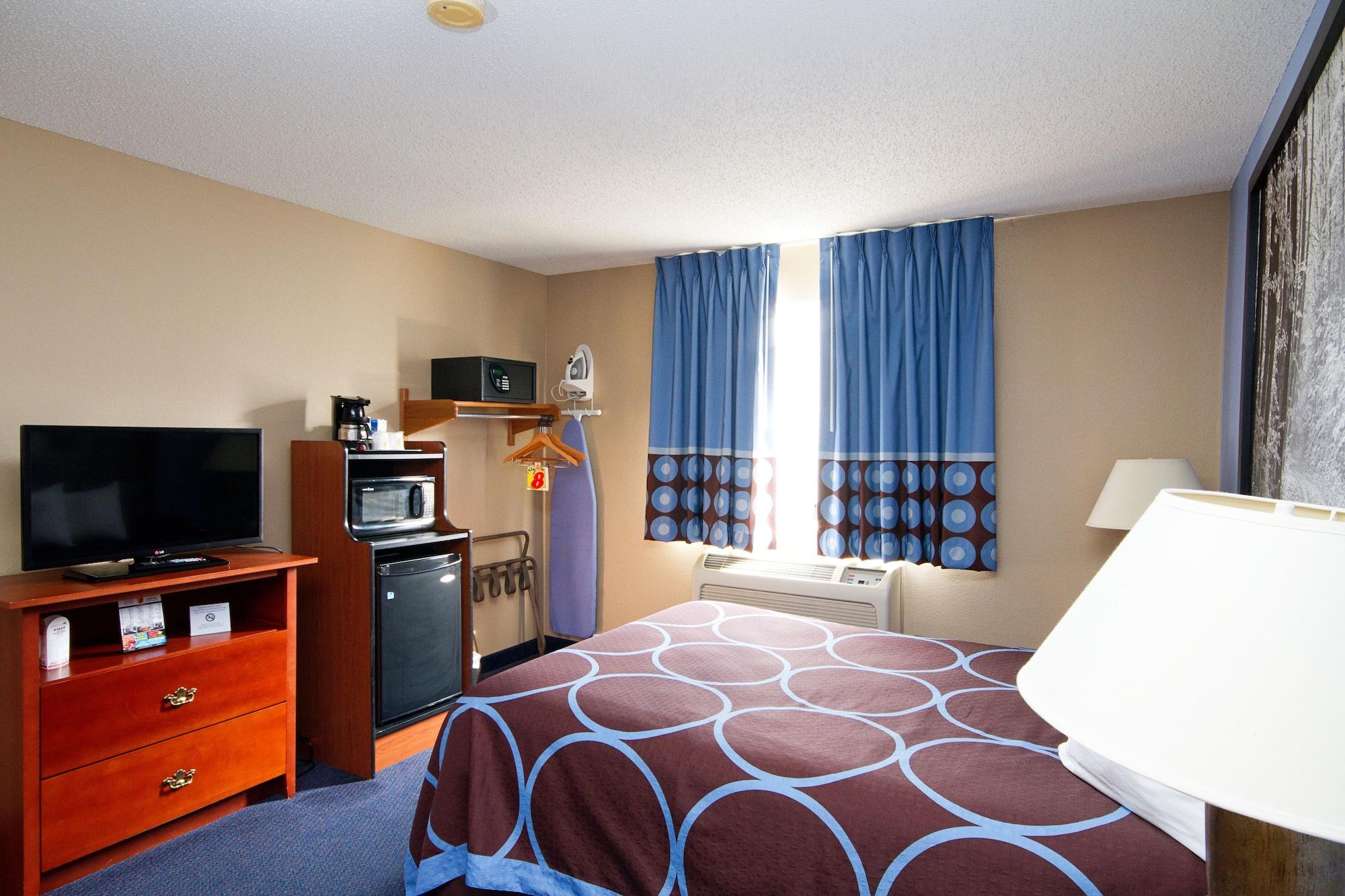 Super 8 By Wyndham Adrian Hotel Exterior photo