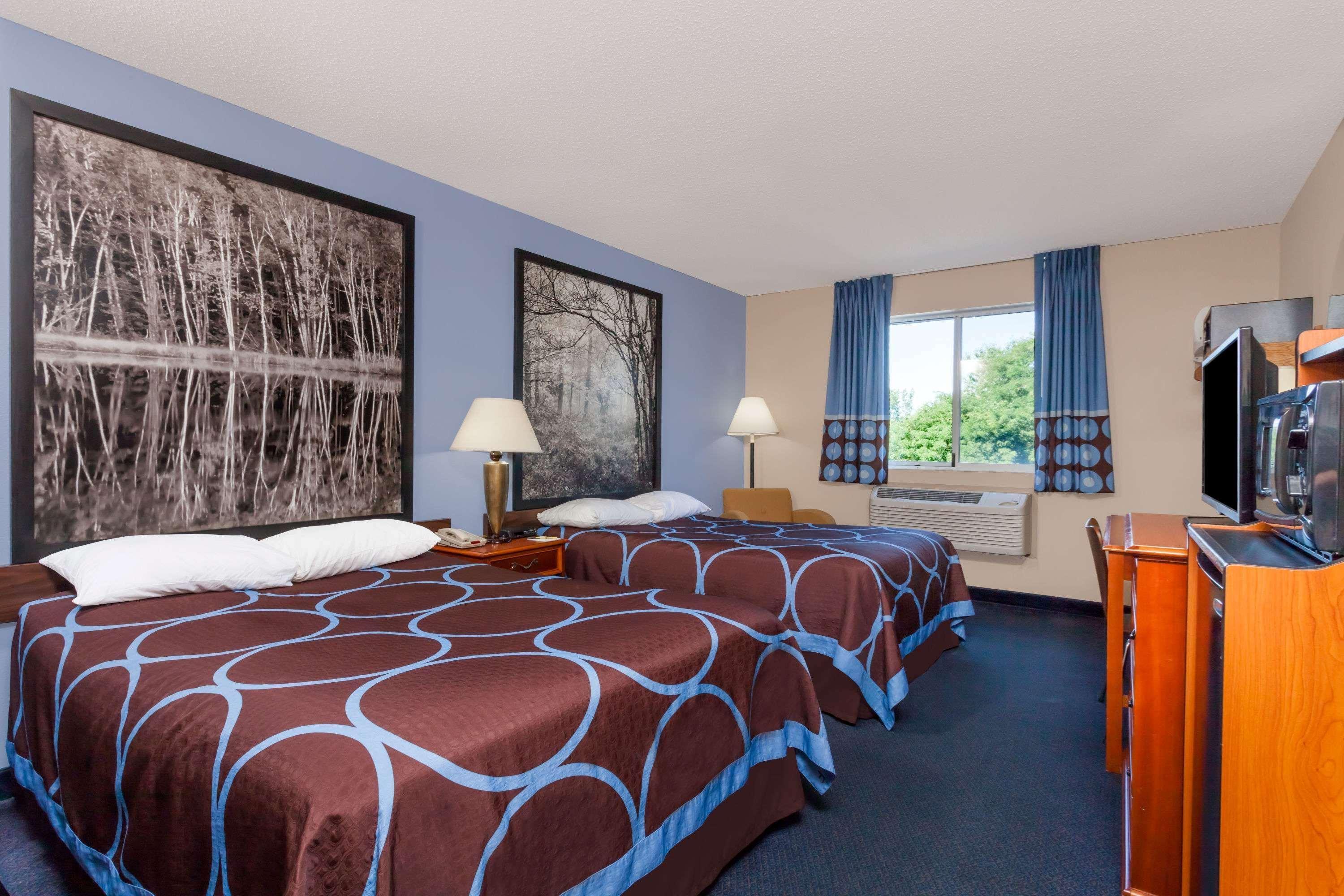 Super 8 By Wyndham Adrian Hotel Exterior photo